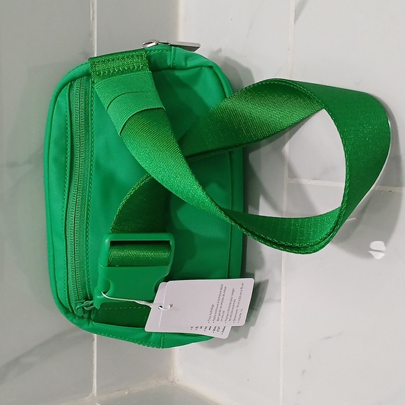 green belt bag lululemon Athletica Everywhere 1L (Tidewater Teal) Neo Mint Neon Green Belt